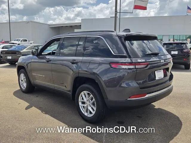 2026 Jeep Grand Cherokee Altitude 4x2
