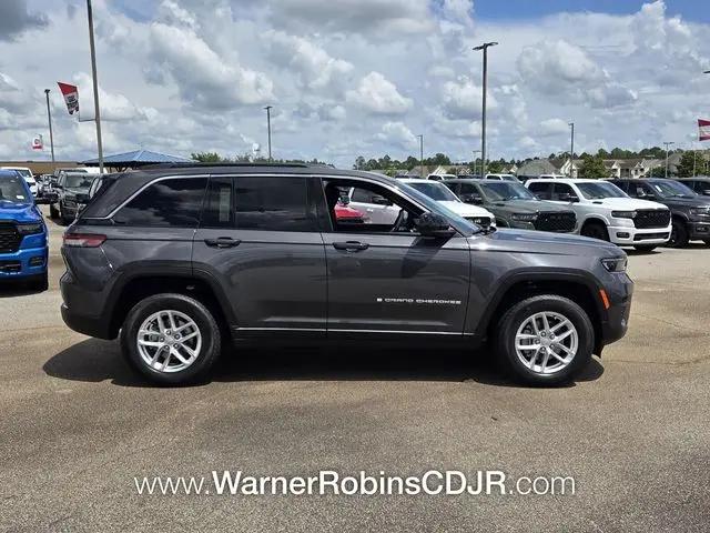 2026 Jeep Grand Cherokee Altitude 4x2