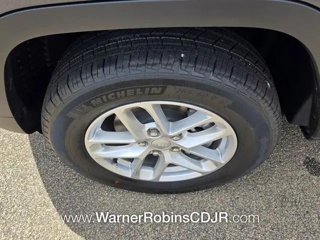 2026 Jeep Grand Cherokee Altitude 4x2