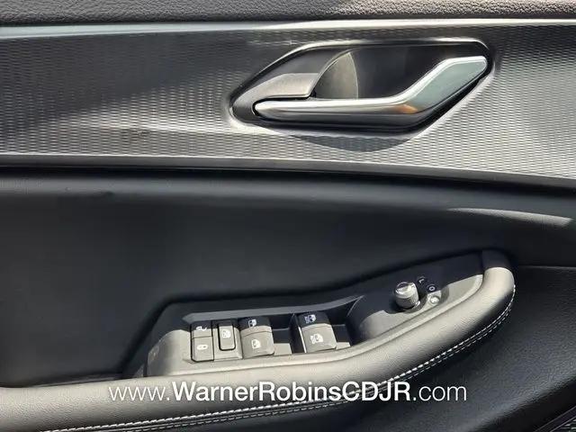 2026 Jeep Grand Cherokee Altitude 4x2