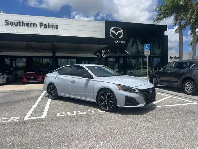 2025 Nissan Altima SR FWD