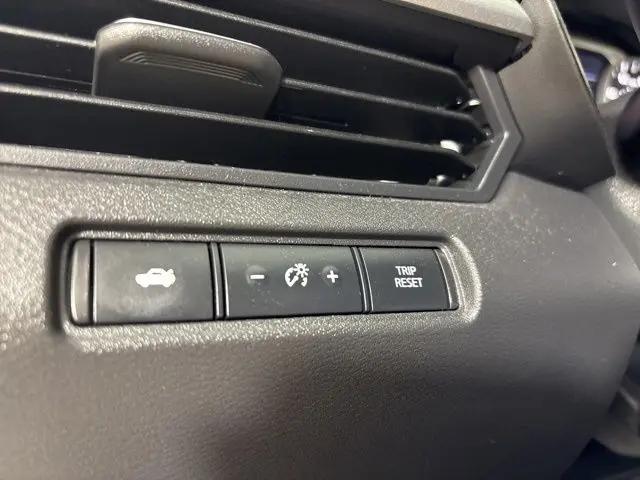 2025 Nissan Altima SR FWD