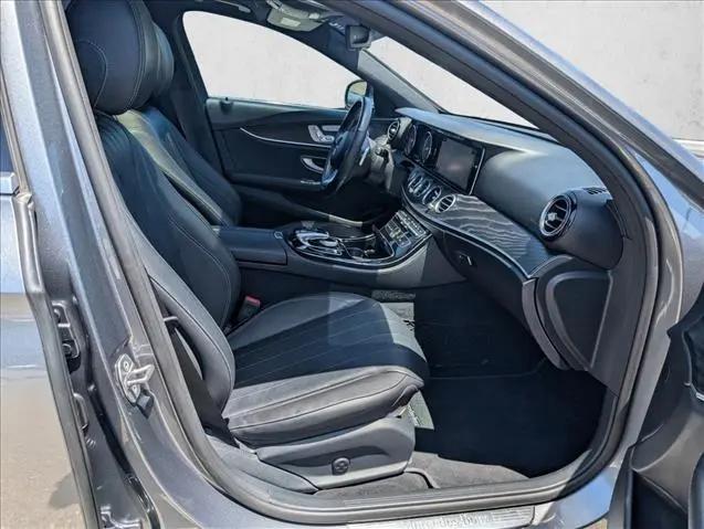 2017 Mercedes-Benz E-CLASS E 300 E 300