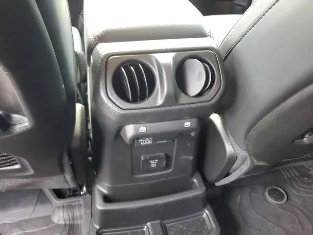 2024 Jeep Wrangler 4-Door Recon 4x4