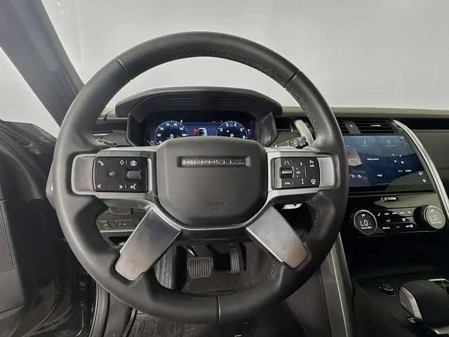 2025 Land Rover Discovery P300 S