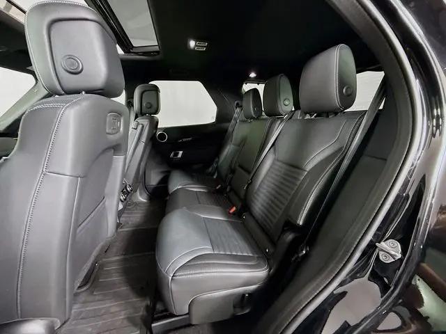2025 Land Rover Discovery P300 S