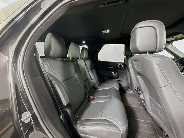 2025 Land Rover Discovery P300 S