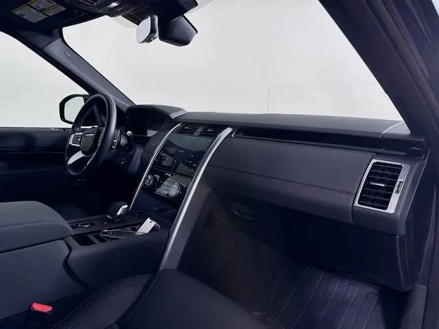 2025 Land Rover Discovery P300 S