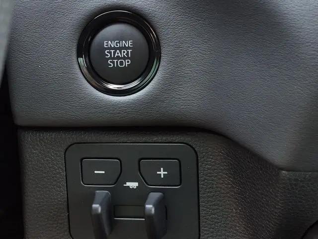 2026 Toyota Tundra Platinum CrewMax 5.5' Bed
