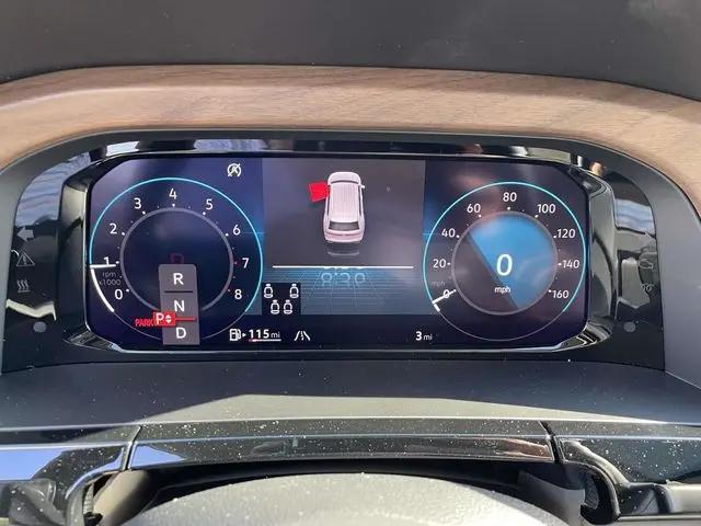 2026 Volkswagen Atlas SE with Technology