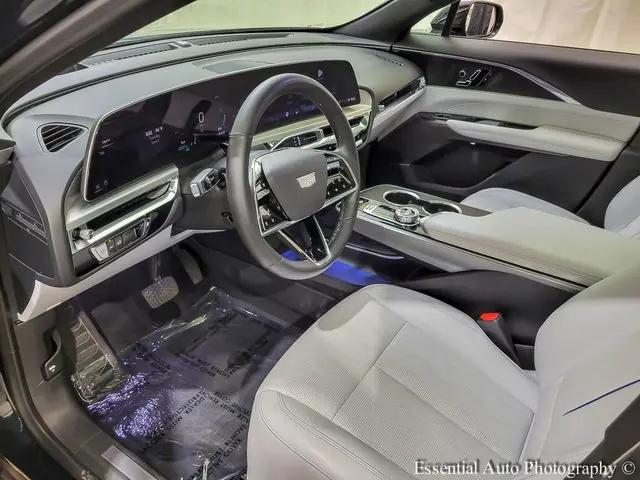 2024 Cadillac iQ Luxury w/1SC