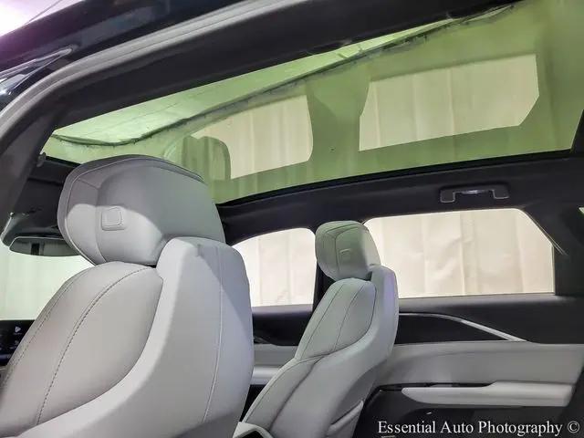 2024 Cadillac iQ Luxury w/1SC