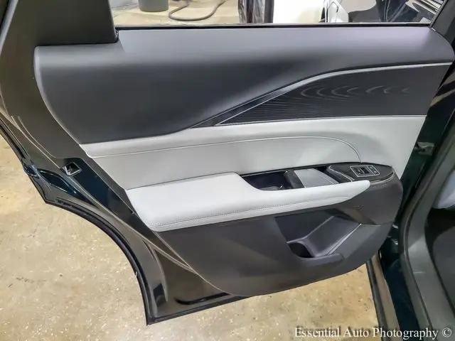 2024 Cadillac iQ Luxury w/1SC