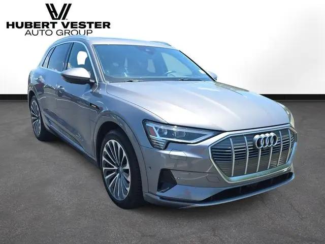 2019 Audi e-tron Premium Plus
