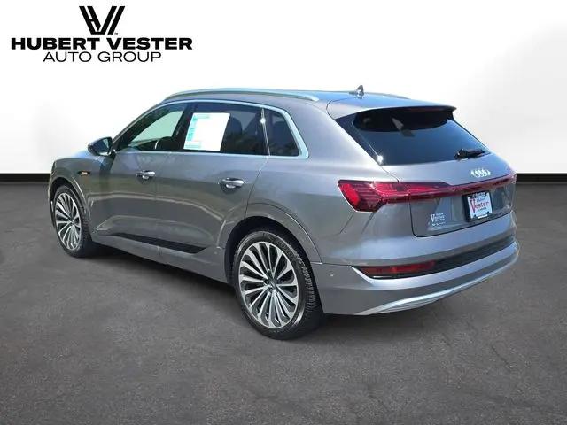 2019 Audi e-tron Premium Plus