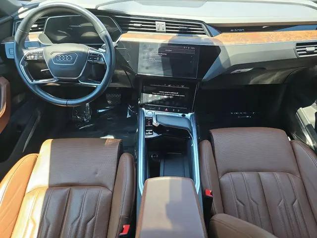 2019 Audi e-tron Premium Plus