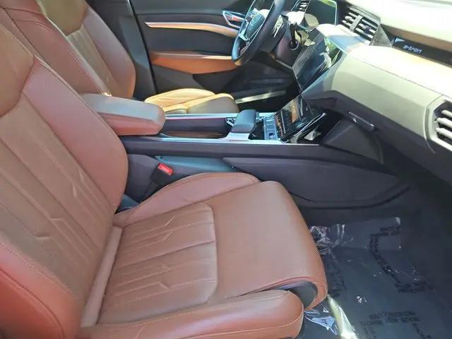 2019 Audi e-tron Premium Plus