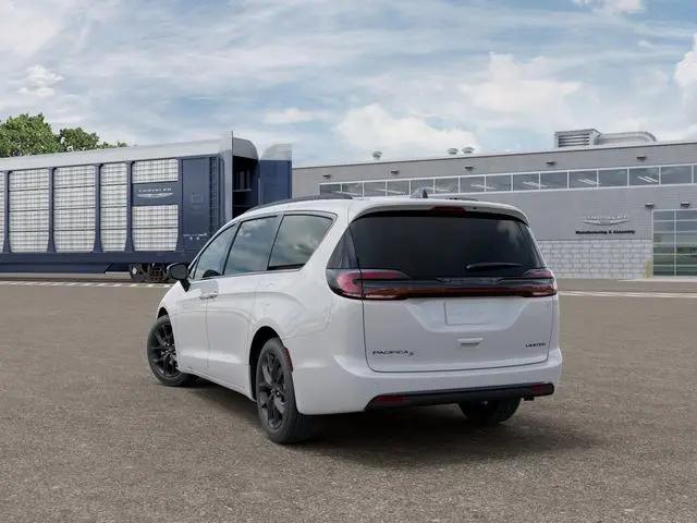 2027 Chrysler Pacifica Limited