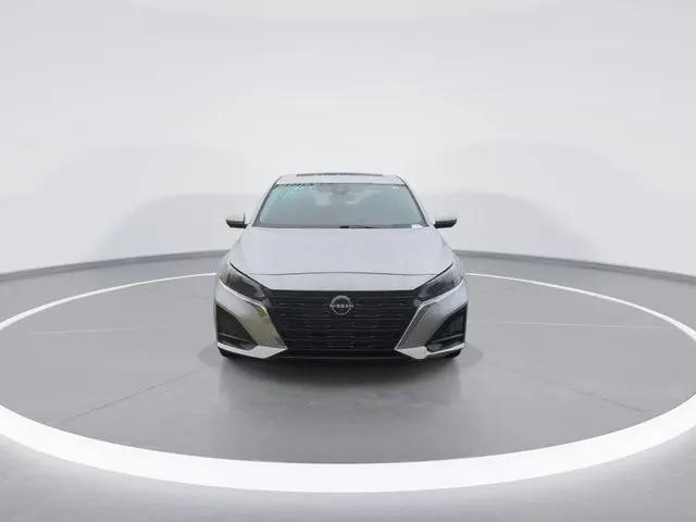 2023 Nissan Altima SL FWD