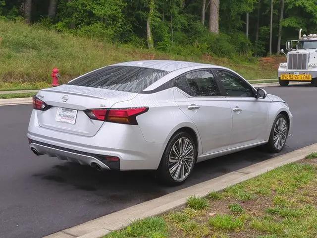 2023 Nissan Altima SL FWD