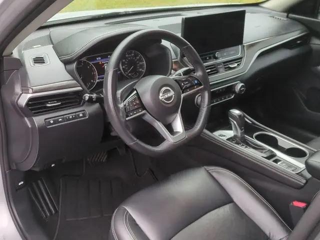 2023 Nissan Altima SL FWD