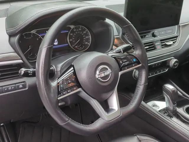 2023 Nissan Altima SL FWD