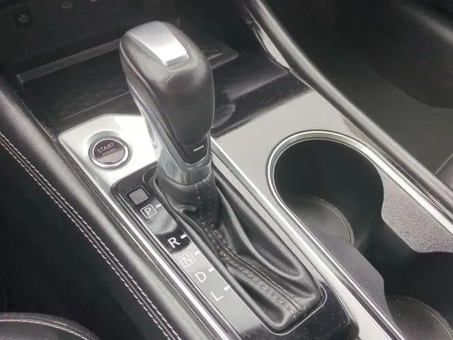 2023 Nissan Altima SL FWD