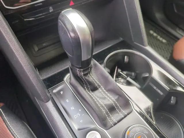 2023 Volkswagen Atlas 3.6L V6 SEL Premium R-Line