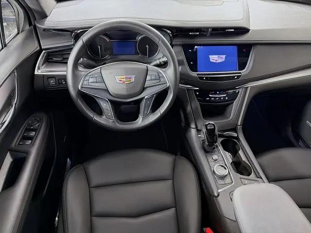 2022 Cadillac XT5 AWD Luxury