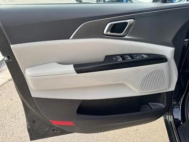 2024 Kia Carnival MPV LX Seat Package