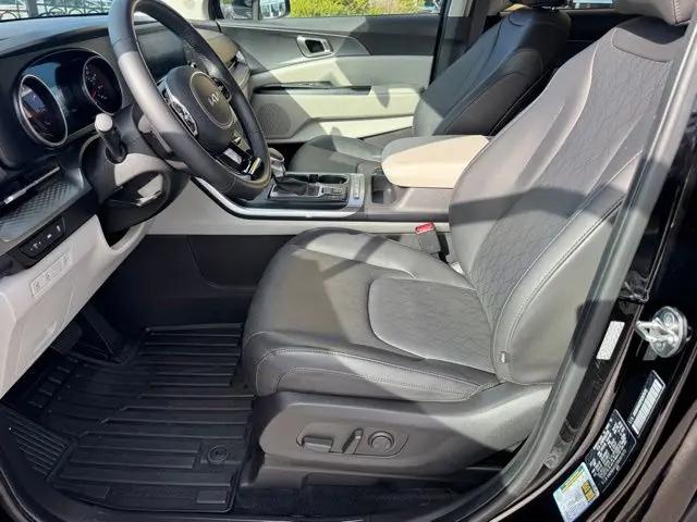 2024 Kia Carnival MPV LX Seat Package