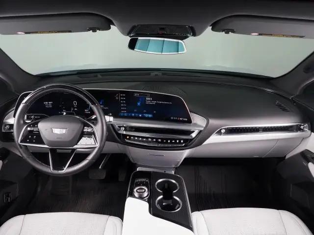 2024 Cadillac iQ Sport w/1SJ
