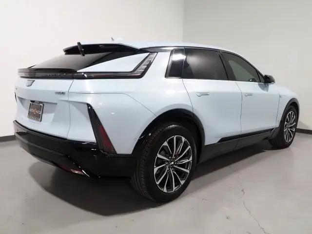 2024 Cadillac iQ Sport w/1SJ