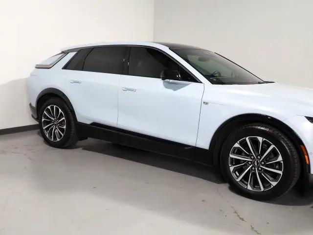 2024 Cadillac iQ Sport w/1SJ
