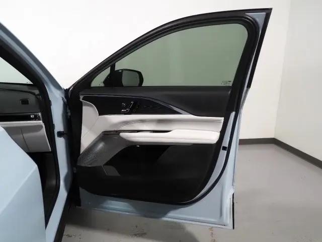 2024 Cadillac iQ Sport w/1SJ