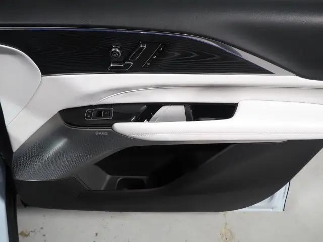2024 Cadillac iQ Sport w/1SJ