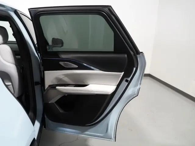 2024 Cadillac iQ Sport w/1SJ