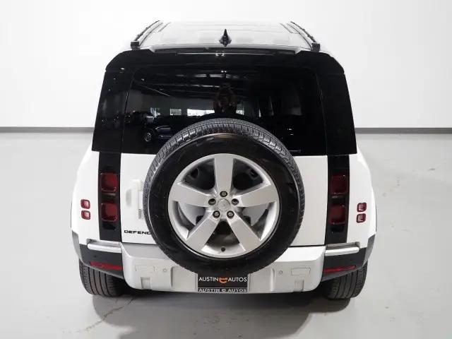 2024 Land Rover Defender 110 P300