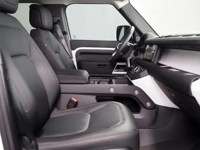 2024 Land Rover Defender 110 P300