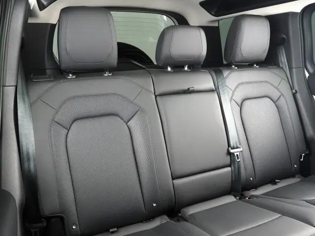 2024 Land Rover Defender 110 P300