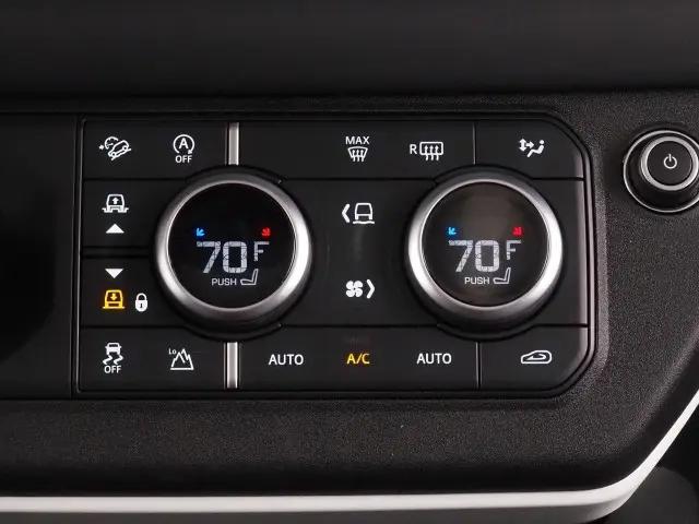 2024 Land Rover Defender 110 P300