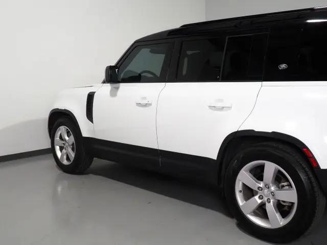 2024 Land Rover Defender 110 P300
