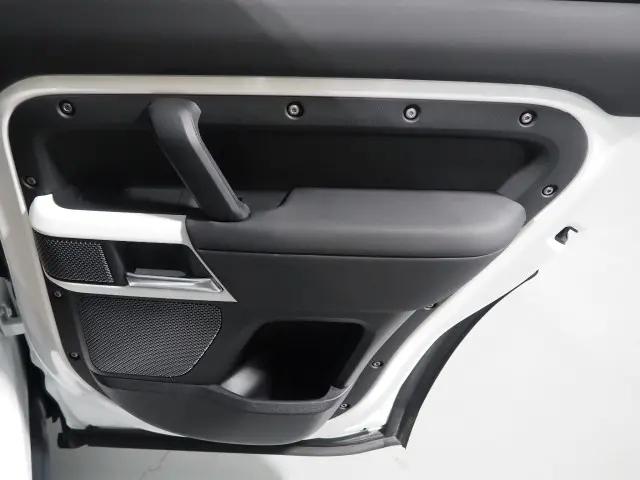 2024 Land Rover Defender 110 P300