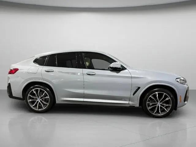 2023 BMW X4 xDrive30i