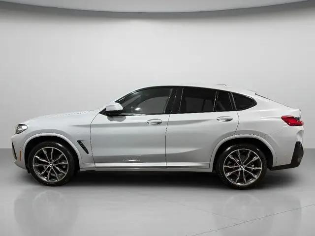 2023 BMW X4 xDrive30i