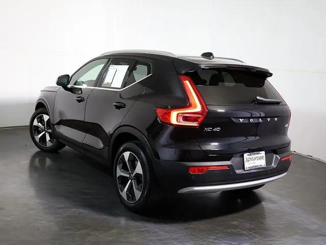 2024 Volvo XC40 B5 Core Bright Theme