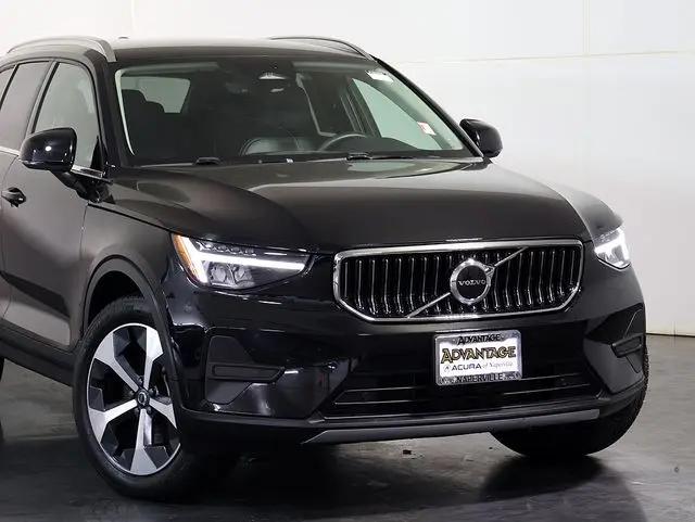 2024 Volvo XC40 B5 Core Bright Theme