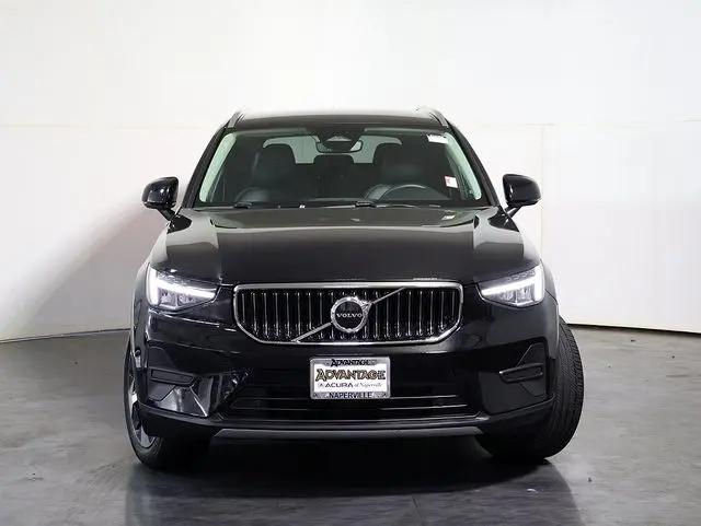 2024 Volvo XC40 B5 Core Bright Theme