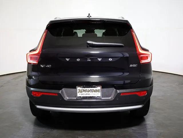 2024 Volvo XC40 B5 Core Bright Theme