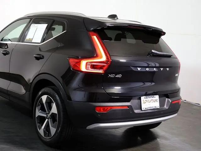 2024 Volvo XC40 B5 Core Bright Theme